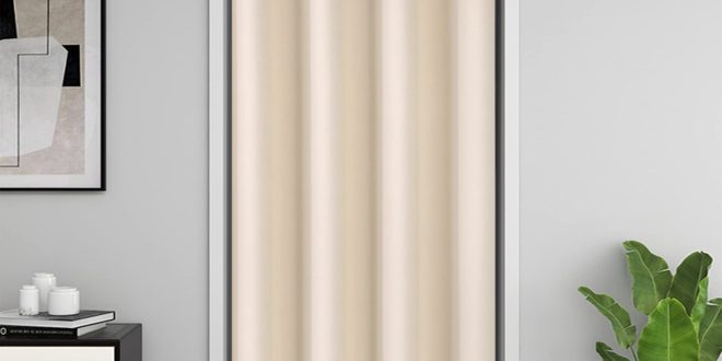 الستائر والأبواب